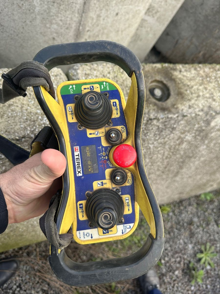 Terex COMEDIL CTT162-8 RADIO FUNK+LIFT GEDATOP ZUSTAND - Gru a torre: foto 4 Terex COMEDIL CTT162-8 RADIO FUNK+LIFT GEDATOP ZUSTAND - Gru a torre: foto 4