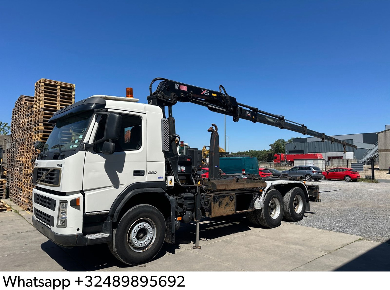 Volvo FM12 380 Hiab 144E-3 - Autocarro scarrabile: foto 1 Volvo FM12 380 Hiab 144E-3 - Autocarro scarrabile: foto 1