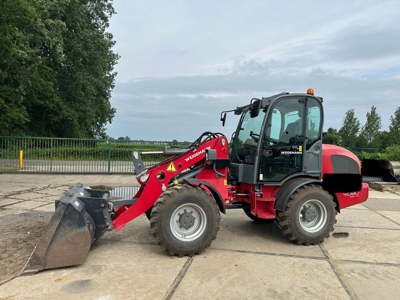Weidemann 4080 Basic line - Pala gommata: foto 1 Weidemann 4080 Basic line - Pala gommata: foto 1