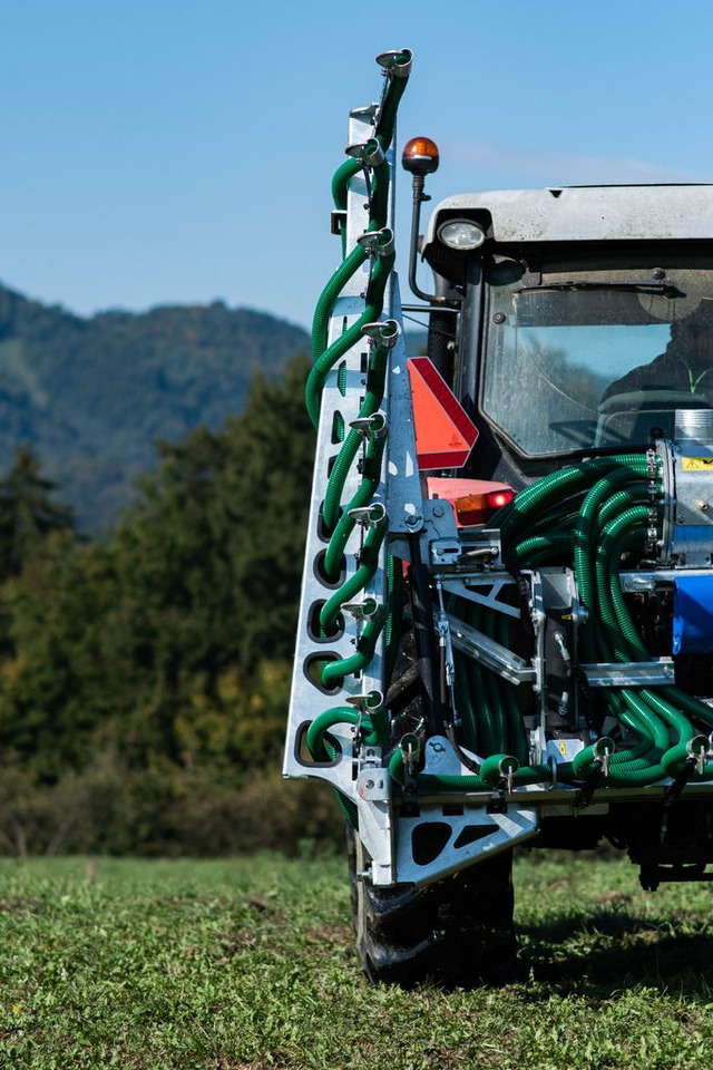 BeTEC Gülleinjektor / Slurry injector / Injecteur / Aplikator - Distribuzione del liquame: foto 2 BeTEC Gülleinjektor / Slurry injector / Injecteur / Aplikator - Distribuzione del liquame: foto 2