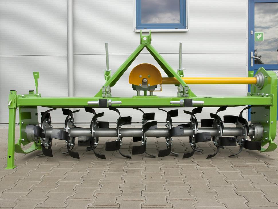Bomet Bodenfräsen / Rotary tiller / Rotavator / Vangatrice / Rastrillo / Культиватор / Glebogryzarka 2 m - Zappatrice: foto 1 Bomet Bodenfräsen / Rotary tiller / Rotavator / Vangatrice / Rastrillo / Культиватор / Glebogryzarka 2 m - Zappatrice: foto 1
