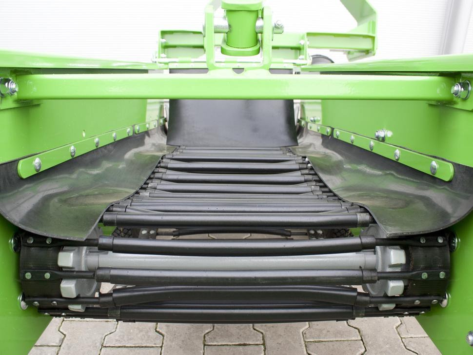 Scava raccogli patate nuovo Bomet Siebkettenroder / Potato digger / Arracheuse de pomme de terre / Scavapatate / Однорядная картофельная копалка / Kopaczka do ziemniaków Z656: foto 7 Scava raccogli patate nuovo Bomet Siebkettenroder / Potato digger / Arracheuse de pomme de terre / Scavapatate / Однорядная картофельная копалка / Kopaczka do ziemniaków Z656: foto 7