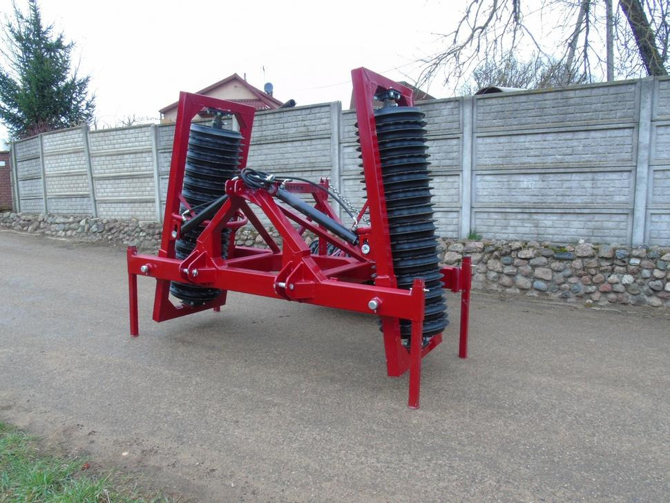 Darmex Cambridge-Walze / Roller / Rouleau / Rullo / Вал / Wał 4 m - Rullo costipatore: foto 1 Darmex Cambridge-Walze / Roller / Rouleau / Rullo / Вал / Wał 4 m - Rullo costipatore: foto 1