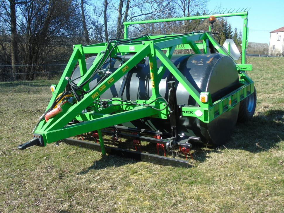 Darmex Wiesenwalze / Meadow roller / Rouleau de prairie / Rullo liscio / Каток луговой / Wał łąkowy 3 m - Rullo costipatore: foto 1 Darmex Wiesenwalze / Meadow roller / Rouleau de prairie / Rullo liscio / Каток луговой / Wał łąkowy 3 m - Rullo costipatore: foto 1