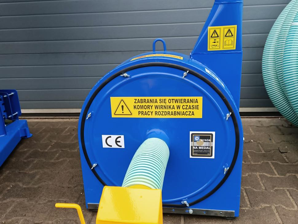 Dozamech Getreidebrecher / Grain crusher / Broyeur à grains / Trituratore / Измельчитель / Rozdrabniacz - Macchina per l'allevamento: foto 1 Dozamech Getreidebrecher / Grain crusher / Broyeur à grains / Trituratore / Измельчитель / Rozdrabniacz - Macchina per l'allevamento: foto 1