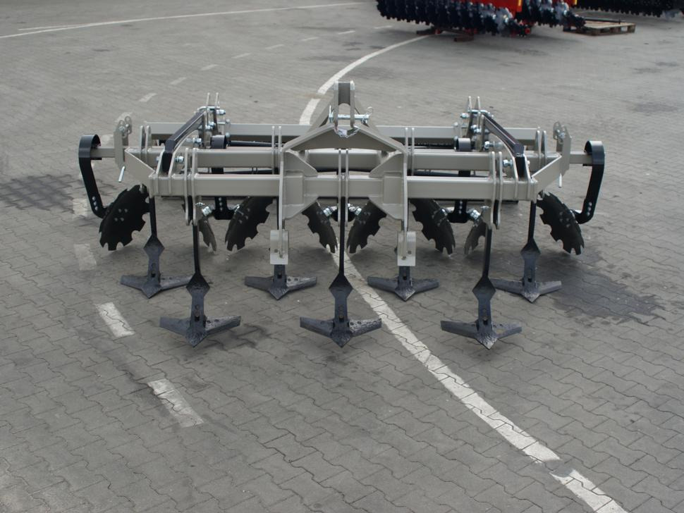 ROLEX Flügelschargrubber / Stubble cultivator / Dechaumeur à dents / Aratri stoppiatori / Стерневой культиватор / Agregat podorywkowy 3 m - Coltivatore: foto 4 ROLEX Flügelschargrubber / Stubble cultivator / Dechaumeur à dents / Aratri stoppiatori / Стерневой культиватор / Agregat podorywkowy 3 m - Coltivatore: foto 4