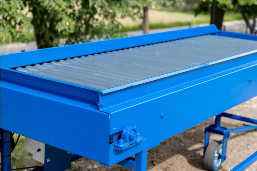 ROLMET Rollenverlesetisch / Sorting table / Table de tri / Tavolo selettivo / Сортировочный стол / Stół przebierczy SP 1 - Macchina per patate: foto 5 ROLMET Rollenverlesetisch / Sorting table / Table de tri / Tavolo selettivo / Сортировочный стол / Stół przebierczy SP 1 - Macchina per patate: foto 5