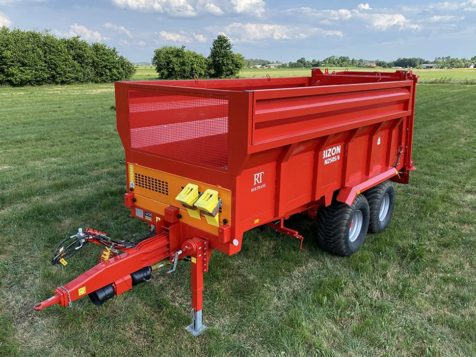 Roltrans Miststreuer / Manure spreader / Epandeur à fumier / Spandiletame / Разбрасыватель органических удобрений / Rozrzutnik obornika N205S/6 BIZON 14 t - Spandiletame: foto 1 Roltrans Miststreuer / Manure spreader / Epandeur à fumier / Spandiletame / Разбрасыватель органических удобрений / Rozrzutnik obornika N205S/6 BIZON 14 t - Spandiletame: foto 1