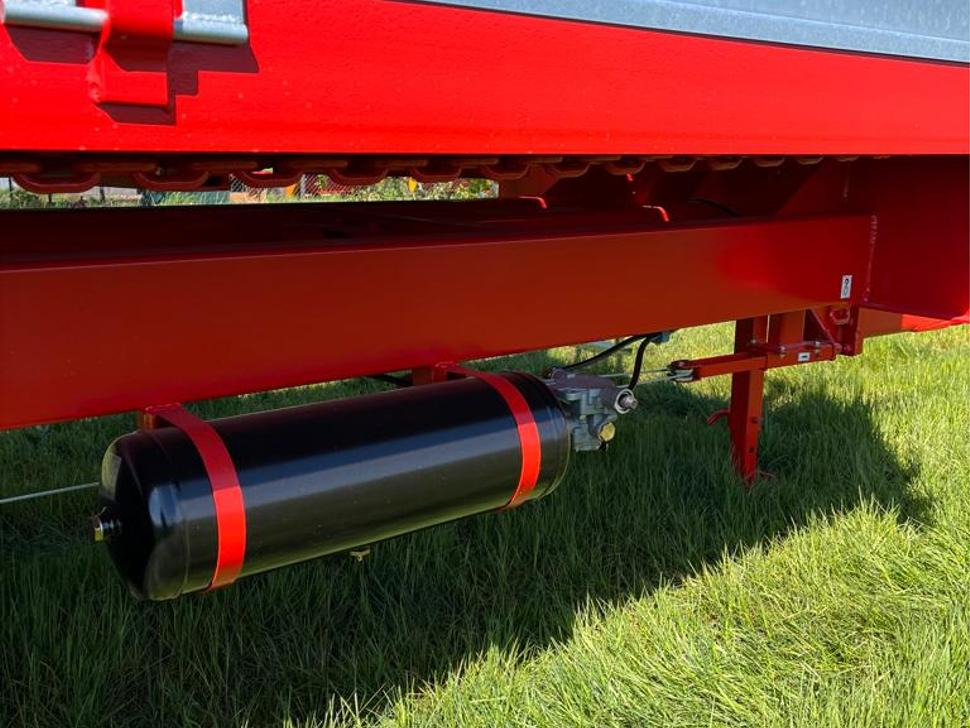 Roltrans Miststreuer / Manure spreader / Épandeur à fumier / Spandiletame / Разбрасыватель органических удобрений / Rozrzutnik obornika N250/32 JAMNIK 8 t - Spandiletame: foto 5 Roltrans Miststreuer / Manure spreader / Épandeur à fumier / Spandiletame / Разбрасыватель органических удобрений / Rozrzutnik obornika N250/32 JAMNIK 8 t - Spandiletame: foto 5