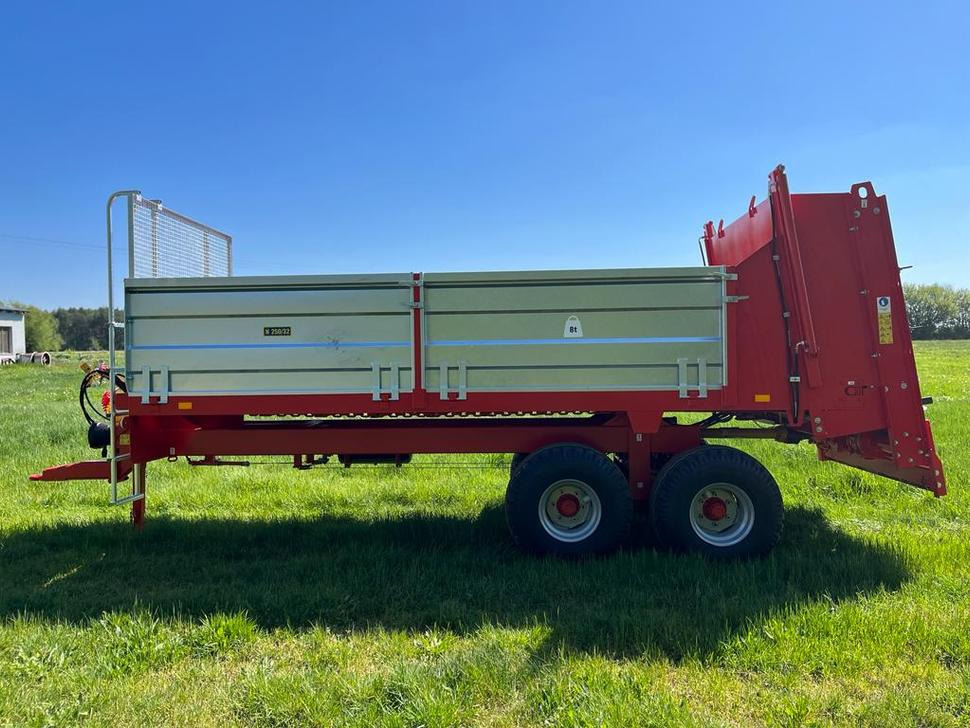 Roltrans Miststreuer / Manure spreader / Épandeur à fumier / Spandiletame / Разбрасыватель органических удобрений / Rozrzutnik obornika N250/32 JAMNIK 8 t - Spandiletame: foto 2 Roltrans Miststreuer / Manure spreader / Épandeur à fumier / Spandiletame / Разбрасыватель органических удобрений / Rozrzutnik obornika N250/32 JAMNIK 8 t - Spandiletame: foto 2