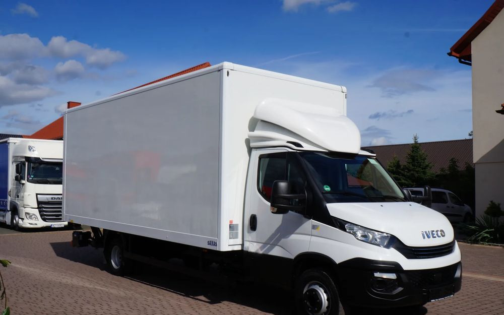 Iveco DAILY 72c18  Automat HI-MATIC Kontener 6 m 74 tys km STAN NOWY - Autocarro furgonato: foto 1 Iveco DAILY 72c18  Automat HI-MATIC Kontener 6 m 74 tys km STAN NOWY - Autocarro furgonato: foto 1