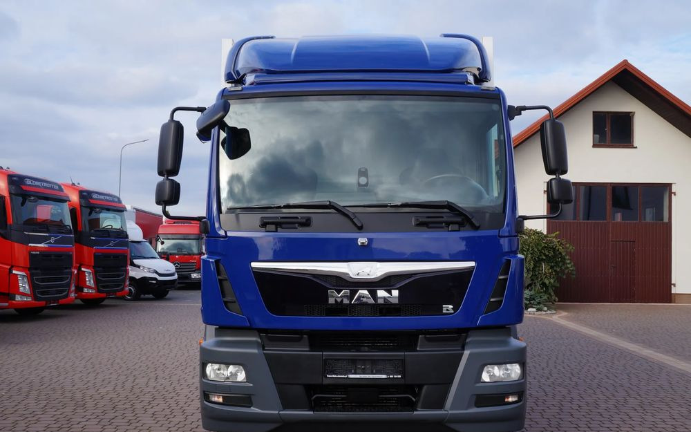 MAN TGM 18.250 EURO 6 CHŁODNIA KONTENER 7.50 m 275 TYS KM - Autocarro frigorifero: foto 2 MAN TGM 18.250 EURO 6 CHŁODNIA KONTENER 7.50 m 275 TYS KM - Autocarro frigorifero: foto 2