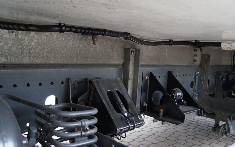 Mercedes-Benz ATEGO 1318 EURO 5 RAMA DO ZABUDOWY MANUAL 1322 - Autocarro telaio: foto 4 Mercedes-Benz ATEGO 1318 EURO 5 RAMA DO ZABUDOWY MANUAL 1322 - Autocarro telaio: foto 4