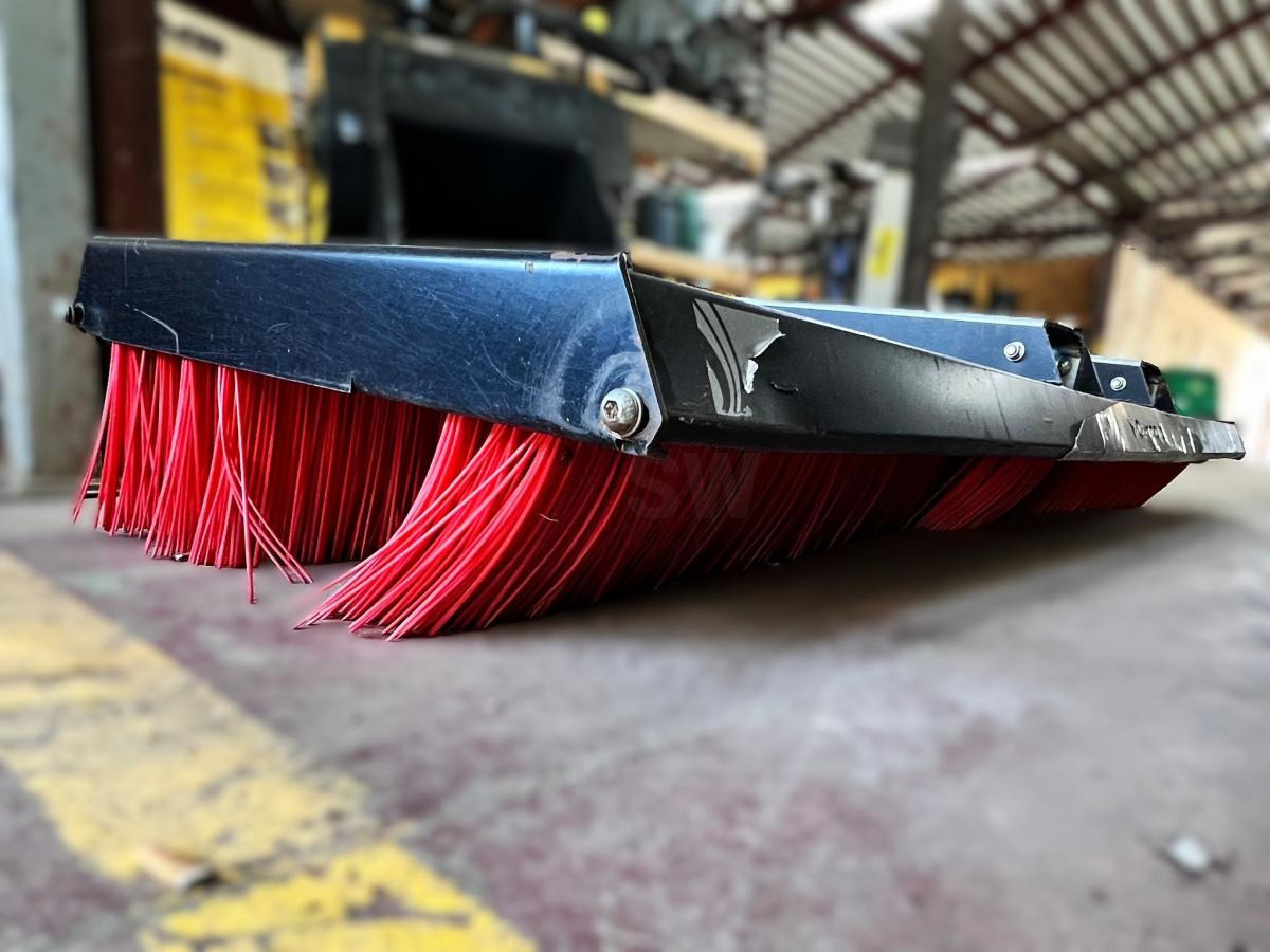 ACTISWEEP VO 2400 Méga balai pousseur pour fourches - Spazzola: foto 4 ACTISWEEP VO 2400 Méga balai pousseur pour fourches - Spazzola: foto 4