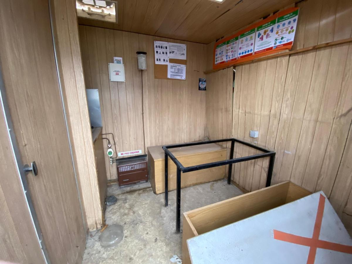 Contenitore abitativo CABANE DE CHANTIER SUR BERCE AMPLIROLL: foto 6