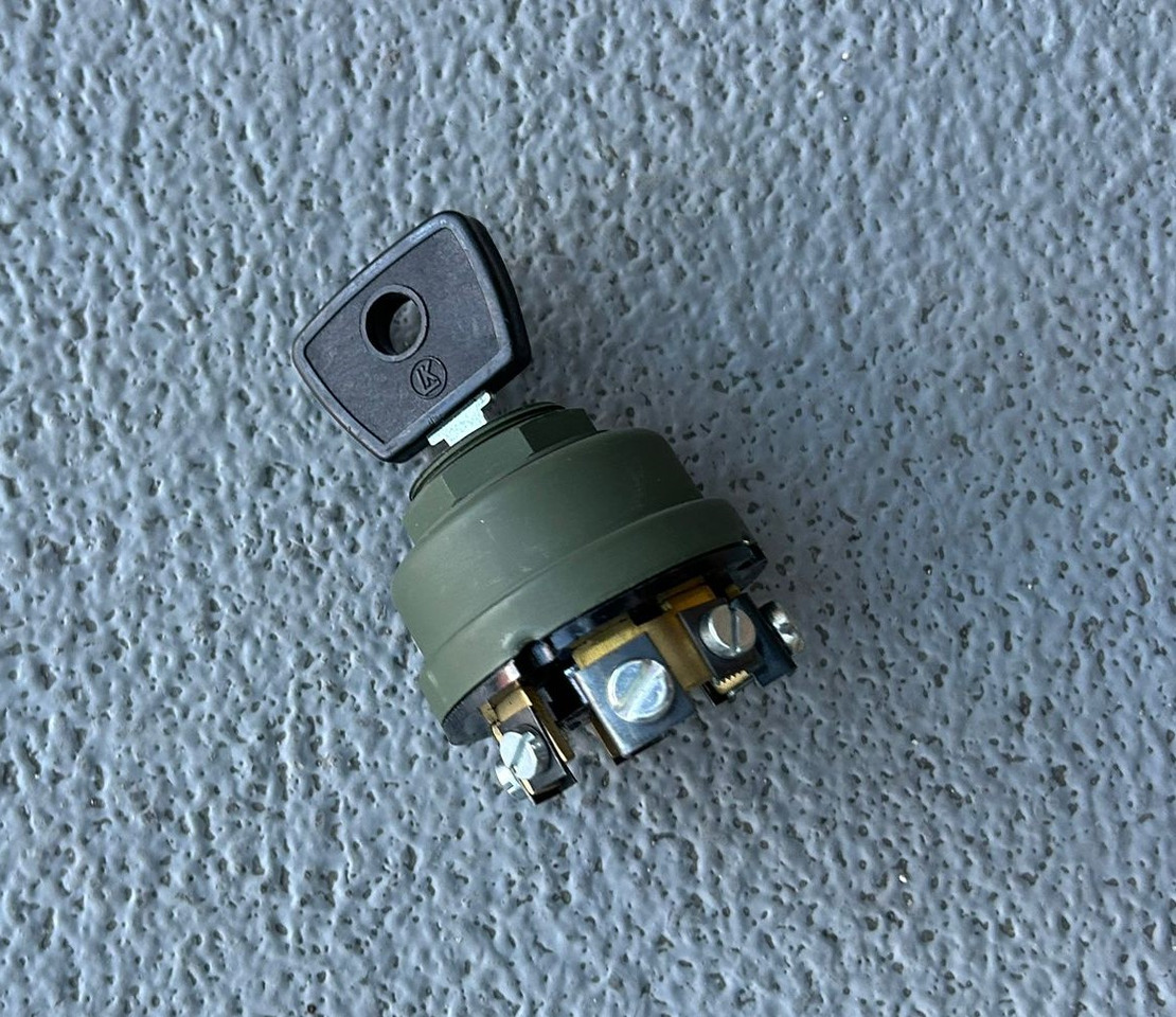 MAN MAN KAT 1-8X8-6X6-4X4-IGNITION AND KEY ASSEMBLY-OFF-ROAD TRUCK - Sistema elettrico: foto 1 MAN MAN KAT 1-8X8-6X6-4X4-IGNITION AND KEY ASSEMBLY-OFF-ROAD TRUCK - Sistema elettrico: foto 1