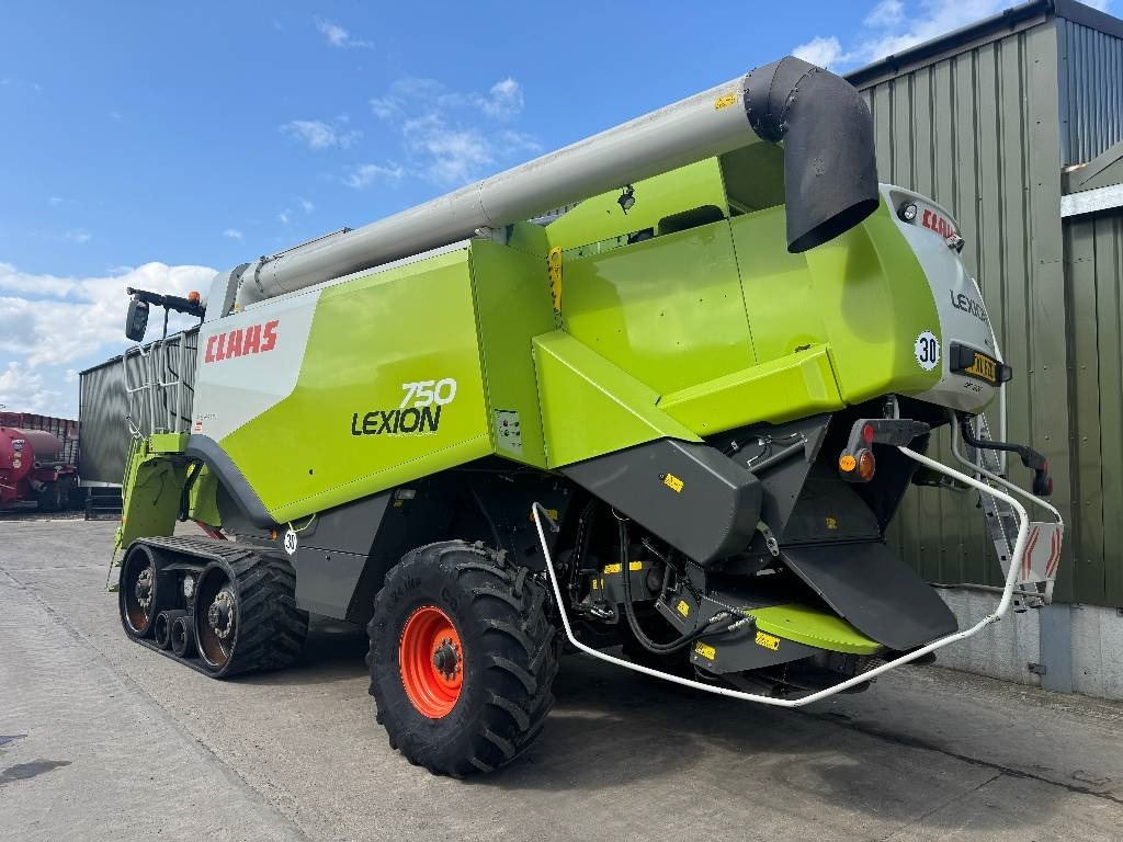 Claas Lexion 750TT APS Hybrid c/w V900 Header - Mietitrebbia: foto 2 Claas Lexion 750TT APS Hybrid c/w V900 Header - Mietitrebbia: foto 2