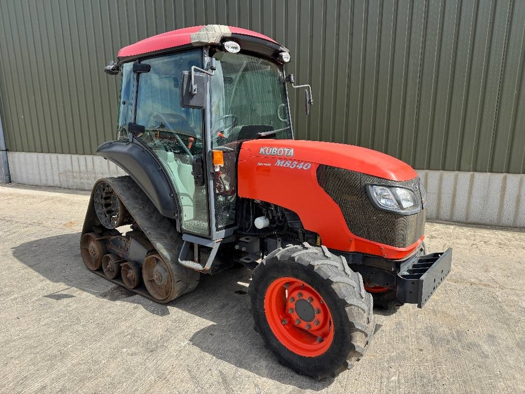 Kubota M8540 Narrow Half Track - Trattore: foto 3 Kubota M8540 Narrow Half Track - Trattore: foto 3