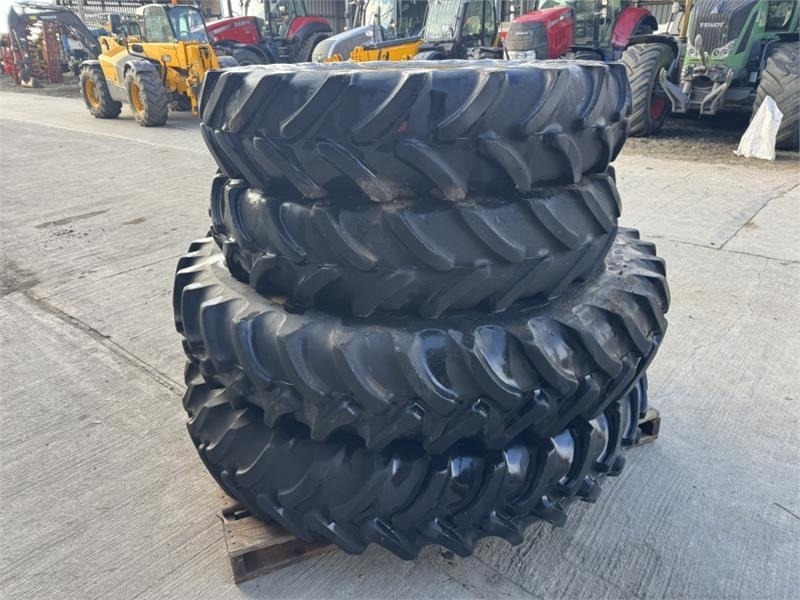Firestone 340/85R36 and 380/90R50 New Holland Rowcrop Wheels - Macchina agricola: foto 1 Firestone 340/85R36 and 380/90R50 New Holland Rowcrop Wheels - Macchina agricola: foto 1