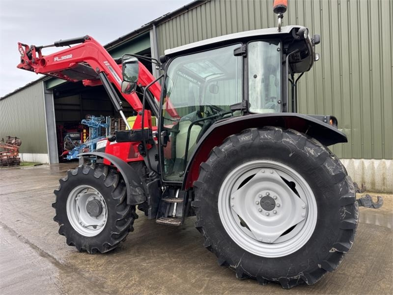 Massey Ferguson 4710 c/w FL.3522 Loader **Low Hours** - Trattore: foto 2 Massey Ferguson 4710 c/w FL.3522 Loader **Low Hours** - Trattore: foto 2