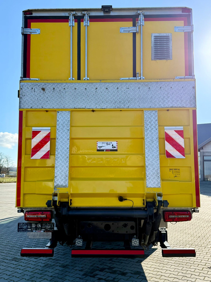 MAN 18.320 / IZOTERMA / GRZANA / WINDA / 20 EUROPALET / AUTOMAT / 170 TYŚ KM / 2021 R / SYPIALKA / CAŁY NA PODUSZKACH / SPROWADZONY / JAK NOWY - Autocarro cella isotermica: foto 5 MAN 18.320 / IZOTERMA / GRZANA / WINDA / 20 EUROPALET / AUTOMAT / 170 TYŚ KM / 2021 R / SYPIALKA / CAŁY NA PODUSZKACH / SPROWADZONY / JAK NOWY - Autocarro cella isotermica: foto 5