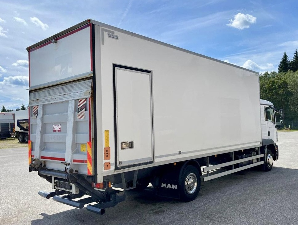MAN TGM 12.250 / TGL / IZOTERMA / WINDA / 18 EUROPALET / SYPIALKA / AUTOMAT / 2018 ROK - Autocarro cella isotermica: foto 3 MAN TGM 12.250 / TGL / IZOTERMA / WINDA / 18 EUROPALET / SYPIALKA / AUTOMAT / 2018 ROK - Autocarro cella isotermica: foto 3