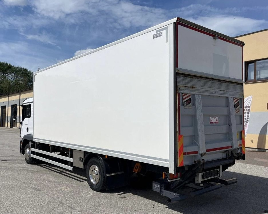 MAN TGM 12.250 / TGL / IZOTERMA / WINDA / 18 EUROPALET / SYPIALKA / AUTOMAT / 2018 ROK - Autocarro cella isotermica: foto 4 MAN TGM 12.250 / TGL / IZOTERMA / WINDA / 18 EUROPALET / SYPIALKA / AUTOMAT / 2018 ROK - Autocarro cella isotermica: foto 4