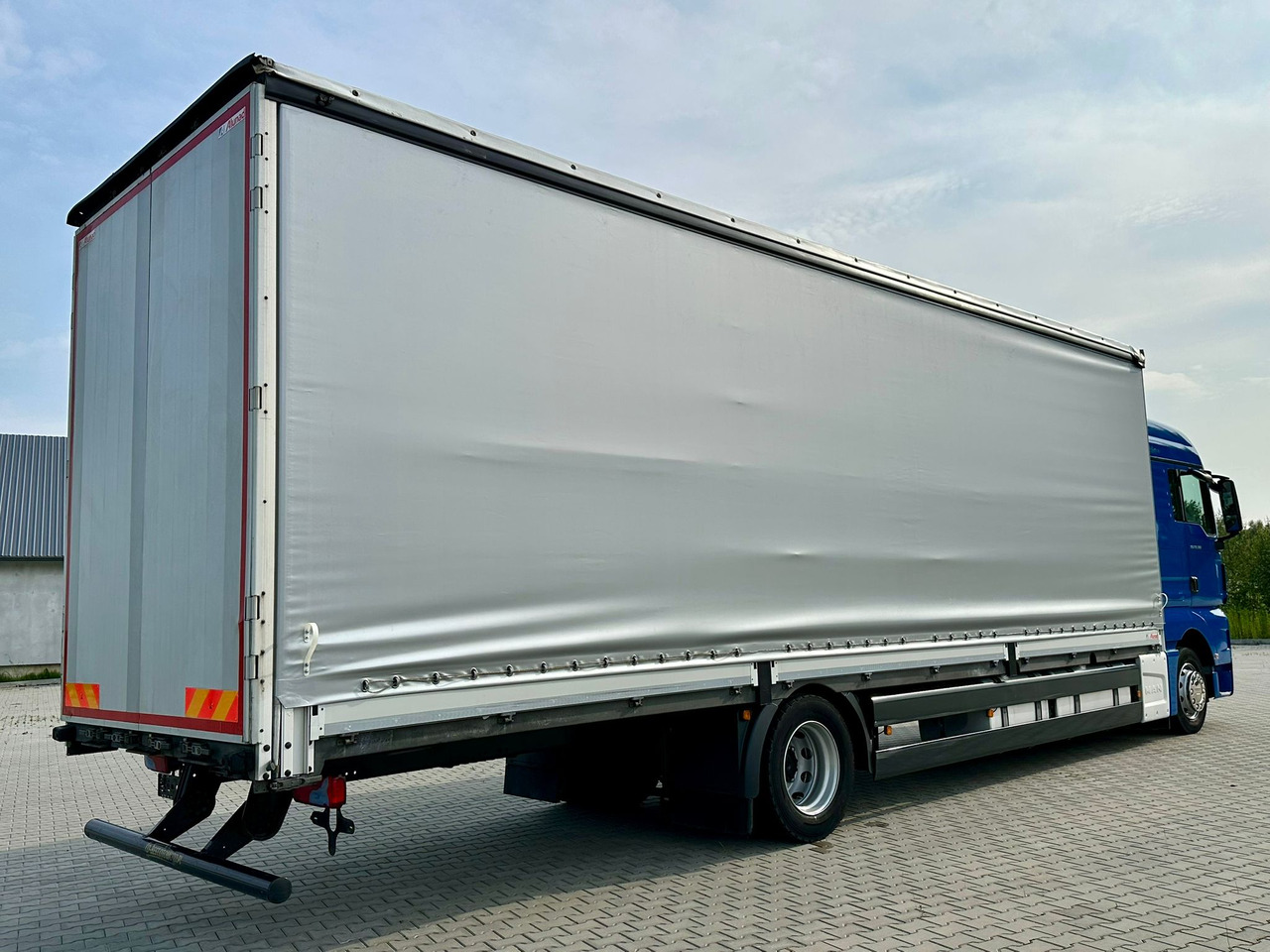 MAN TGX 18.360 / BURTO - FIRANKA / 23 PALETY / SYPIALKA / AUTOMAT / 2021 ROK / SPROWADZONY / SERWISOW - Camion centinato: foto 3 MAN TGX 18.360 / BURTO - FIRANKA / 23 PALETY / SYPIALKA / AUTOMAT / 2021 ROK / SPROWADZONY / SERWISOW - Camion centinato: foto 3