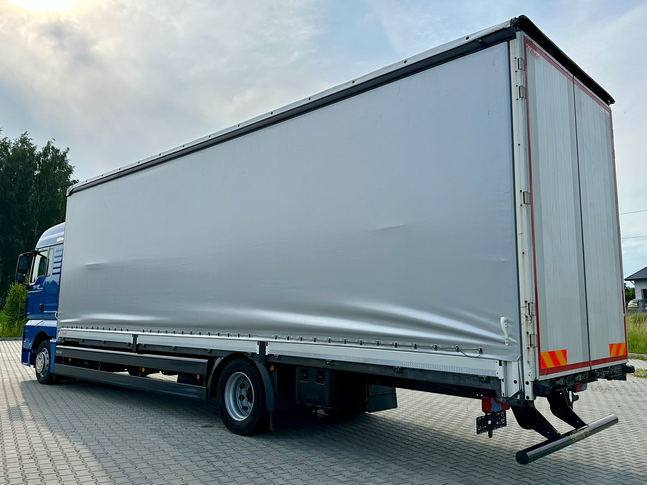 MAN TGX 18.360 / BURTO - FIRANKA / 23 PALETY / SYPIALKA / AUTOMAT / 2021 ROK / SPROWADZONY / SERWISOW - Camion centinato: foto 4 MAN TGX 18.360 / BURTO - FIRANKA / 23 PALETY / SYPIALKA / AUTOMAT / 2021 ROK / SPROWADZONY / SERWISOW - Camion centinato: foto 4