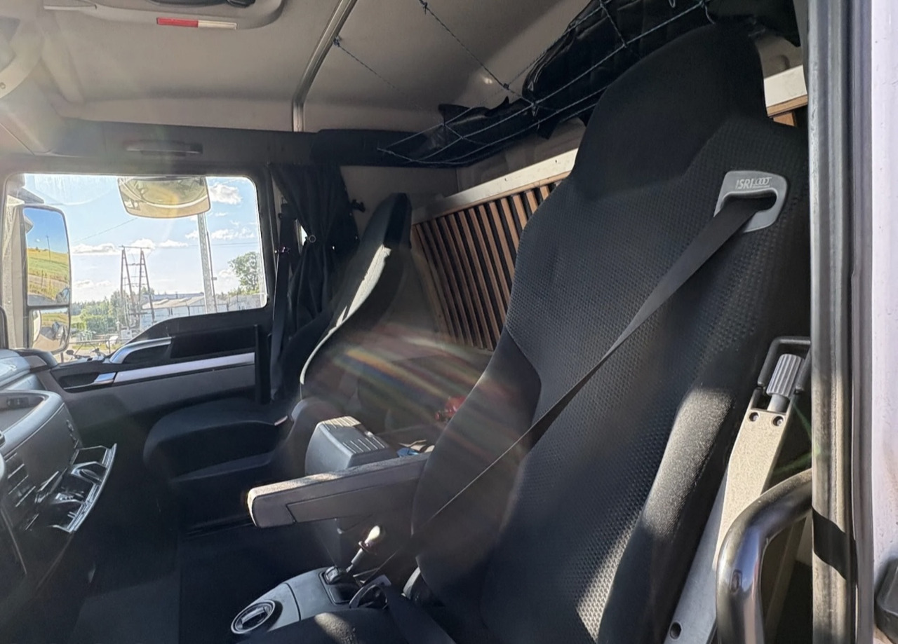 MAN TGX 18.400 / PLATFORMA / 630 TYŚ KM / 2015 ROK / SYPIALKA - Autocarro con pianale/ Cassone fisso: foto 5 MAN TGX 18.400 / PLATFORMA / 630 TYŚ KM / 2015 ROK / SYPIALKA - Autocarro con pianale/ Cassone fisso: foto 5
