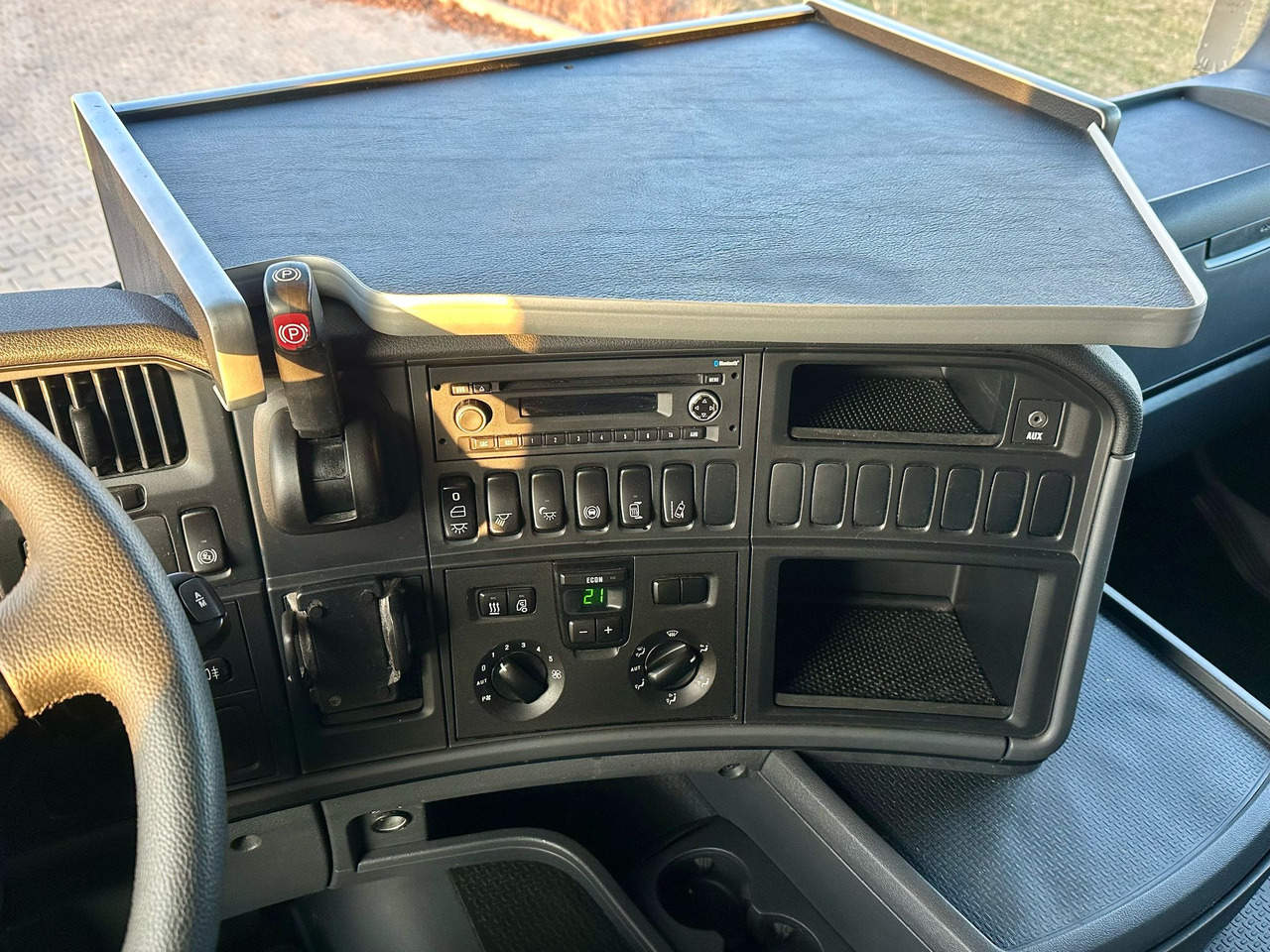 Autocarro cella isotermica SCANIA G360 / IZOTERMA / 6.8 M DŁUGOŚCI / AUTOMAT / CAŁA NA PODUSZKACH / KLIMA POSTOJOWA / ELEKTRYCZNA ROLETA TYŁ / SYPIALKA: foto 17