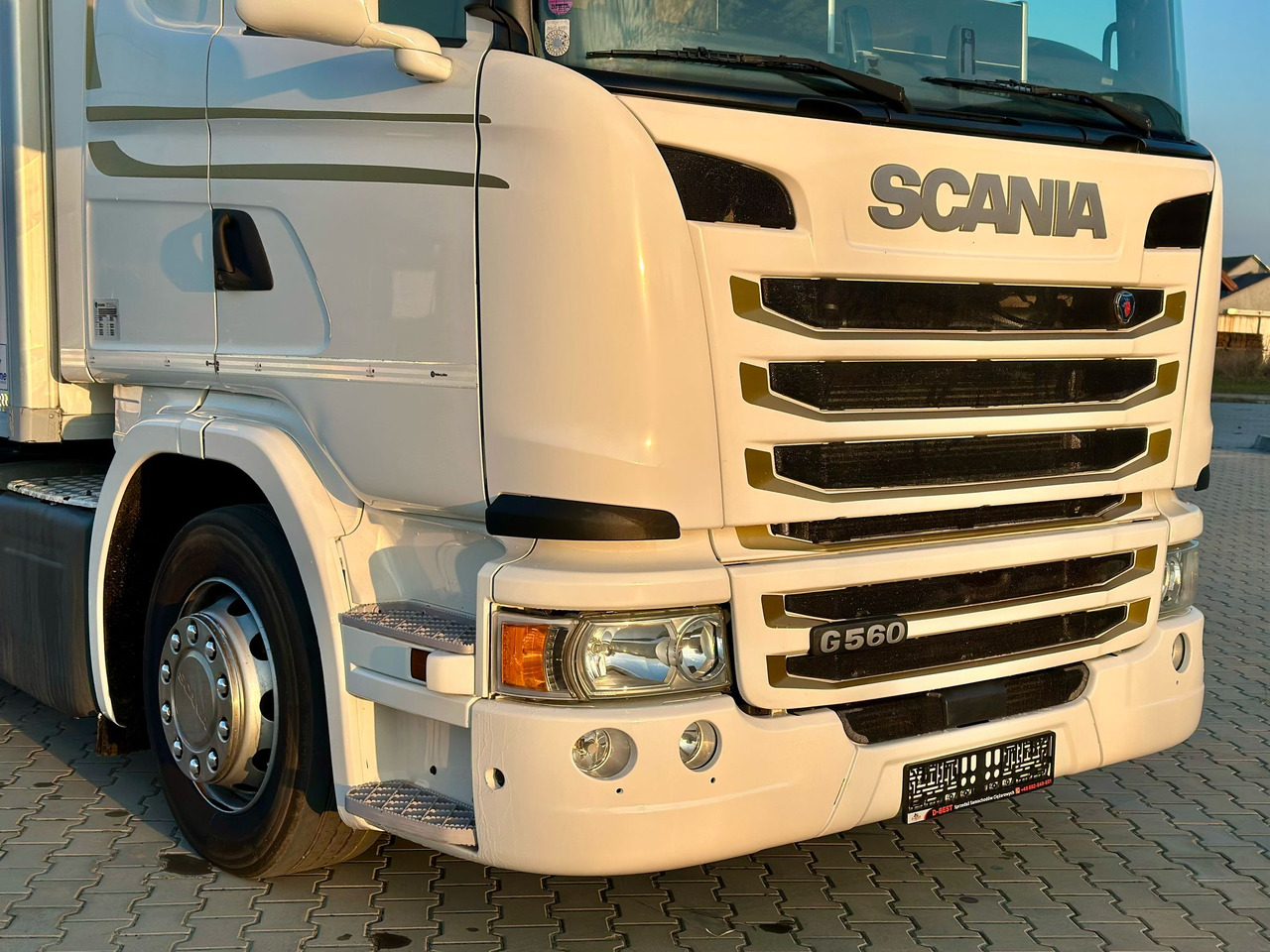 Autocarro cella isotermica SCANIA G360 / IZOTERMA / 6.8 M DŁUGOŚCI / AUTOMAT / CAŁA NA PODUSZKACH / KLIMA POSTOJOWA / ELEKTRYCZNA ROLETA TYŁ / SYPIALKA: foto 12