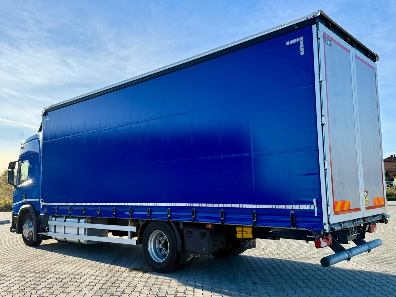 SCANIA P280 / FIRANKA / 20 EUROPALET / SYPIALKA / SILNIK 6 / AUTOMAT - Camion centinato: foto 3 SCANIA P280 / FIRANKA / 20 EUROPALET / SYPIALKA / SILNIK 6 / AUTOMAT - Camion centinato: foto 3