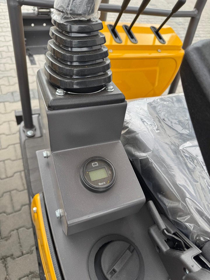 KUBOTA Diesel Mini excavator 1.2 Tons - Müller Machinery MB 12 - SH - Miniescavatore: foto 3 KUBOTA Diesel Mini excavator 1.2 Tons - Müller Machinery MB 12 - SH - Miniescavatore: foto 3