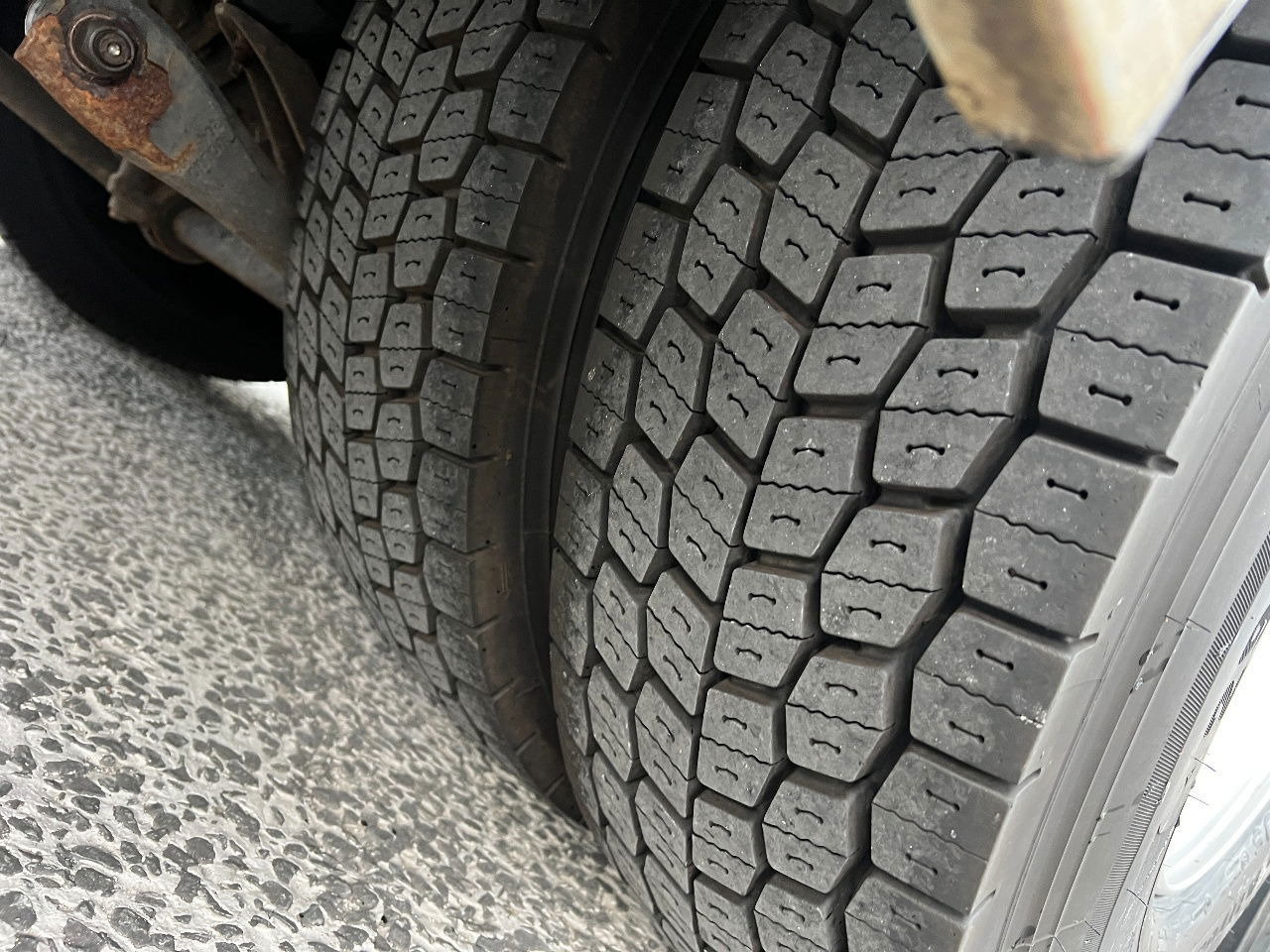 Volvo FM 9.300 Globe 6x2, Euro 5 - Autocarro furgonato: foto 5 Volvo FM 9.300 Globe 6x2, Euro 5 - Autocarro furgonato: foto 5