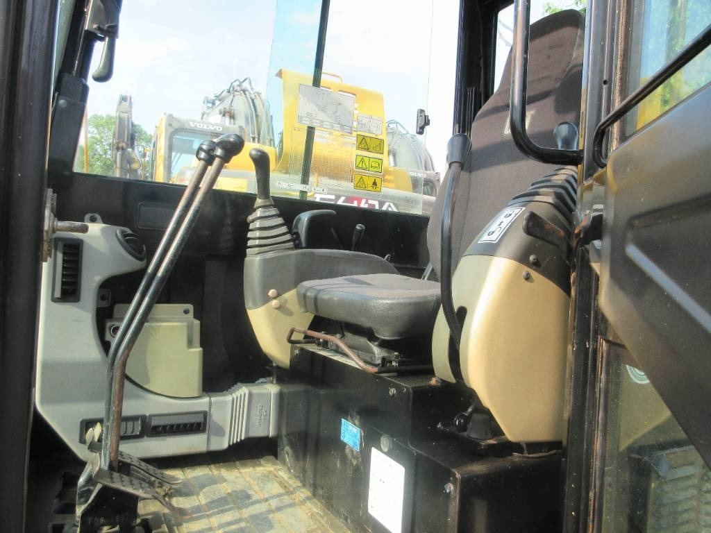 Escavatore cingolato CAT 305.5 E: foto 9