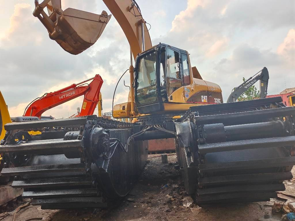 CAT 320 C - Escavatore anfibio: foto 5 CAT 320 C - Escavatore anfibio: foto 5