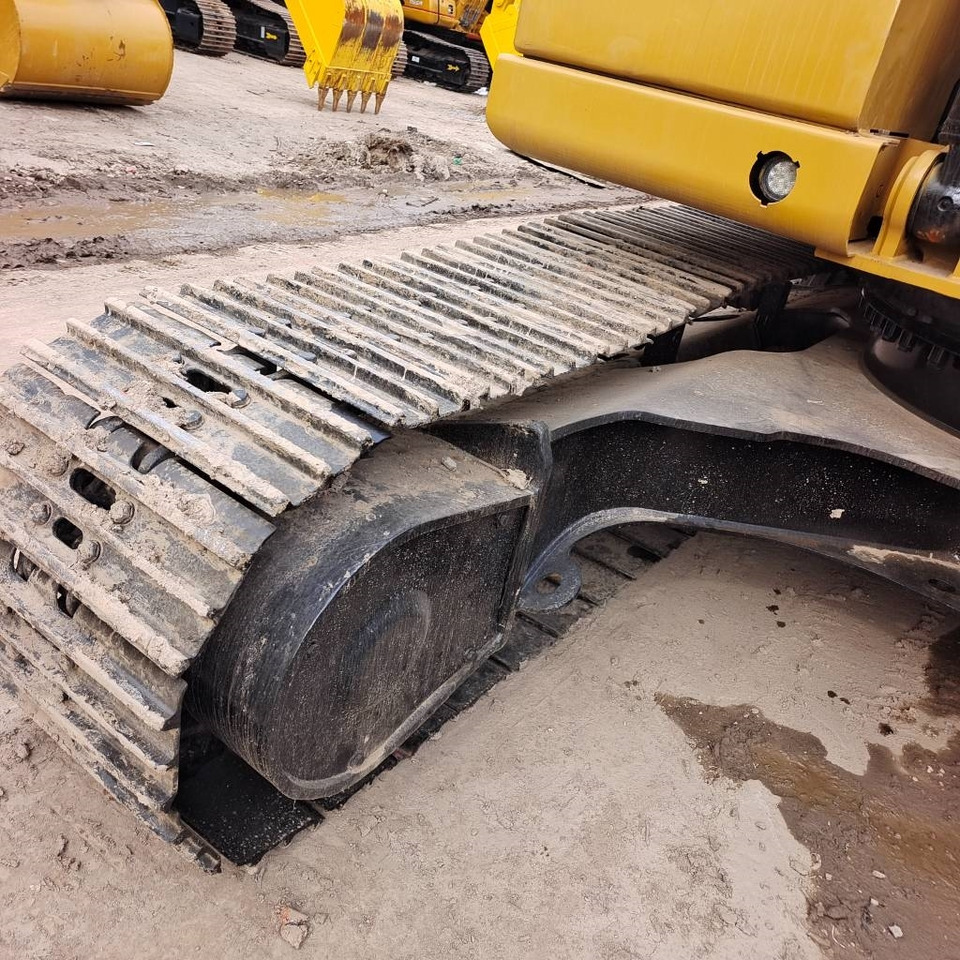 Escavatore cingolato CAT 320 GC: foto 19