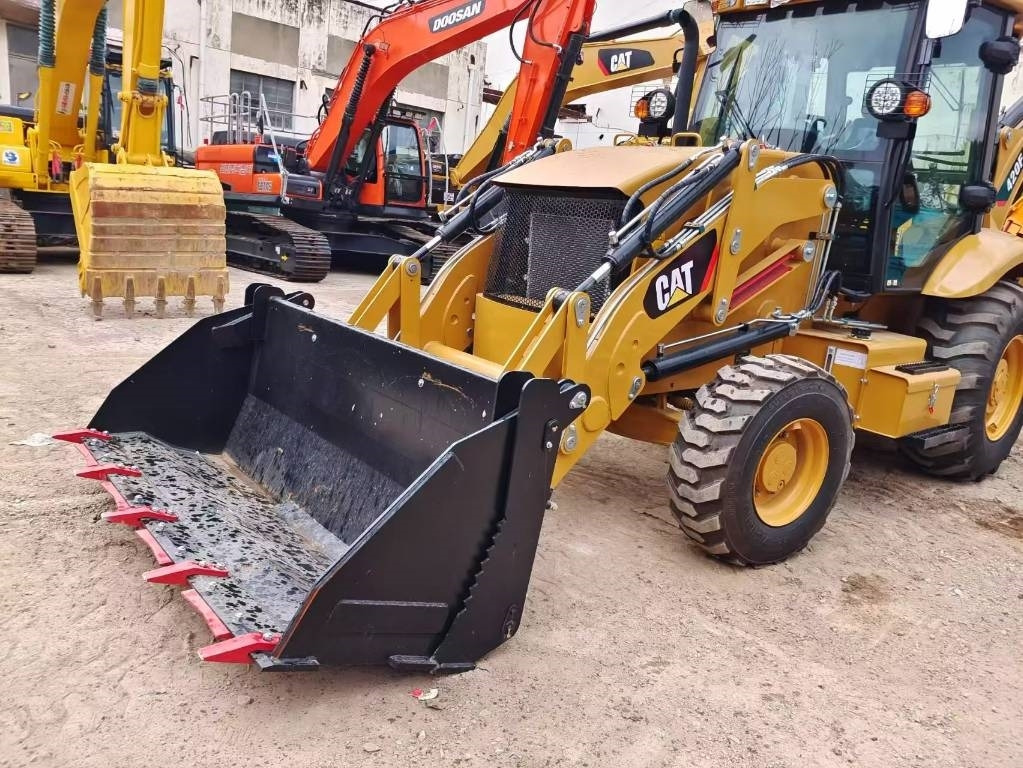 CAT 420 F 100% Brand new machine - Terna: foto 5 CAT 420 F 100% Brand new machine - Terna: foto 5