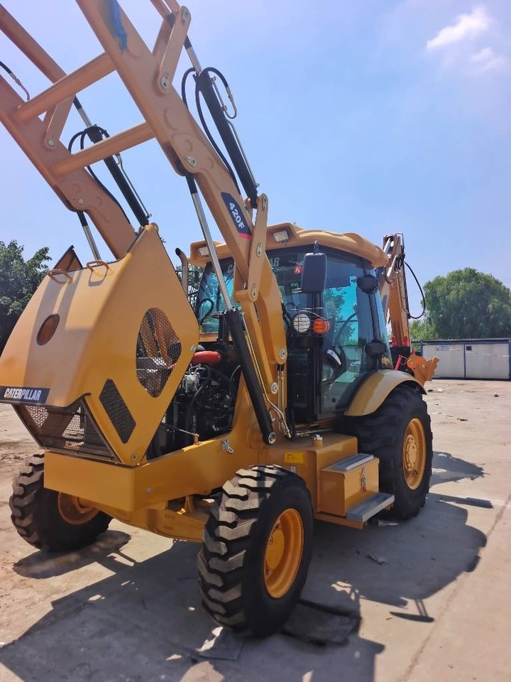 CAT 420 F 100% brand new machine - Terna: foto 5 CAT 420 F 100% brand new machine - Terna: foto 5