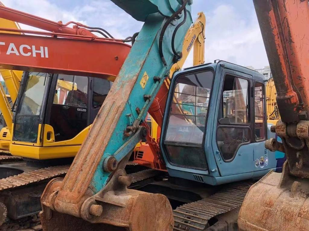 Hitachi EX 120-3 - Escavatore cingolato: foto 3 Hitachi EX 120-3 - Escavatore cingolato: foto 3