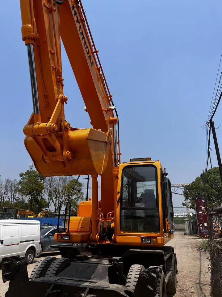 Hyundai 210W-7 - Escavatore gommato: foto 2 Hyundai 210W-7 - Escavatore gommato: foto 2
