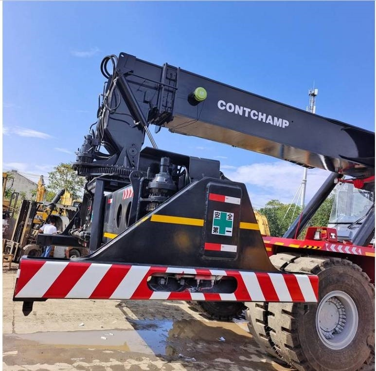 Kalmar DRF 450 - Reach stacker: foto 2 Kalmar DRF 450 - Reach stacker: foto 2