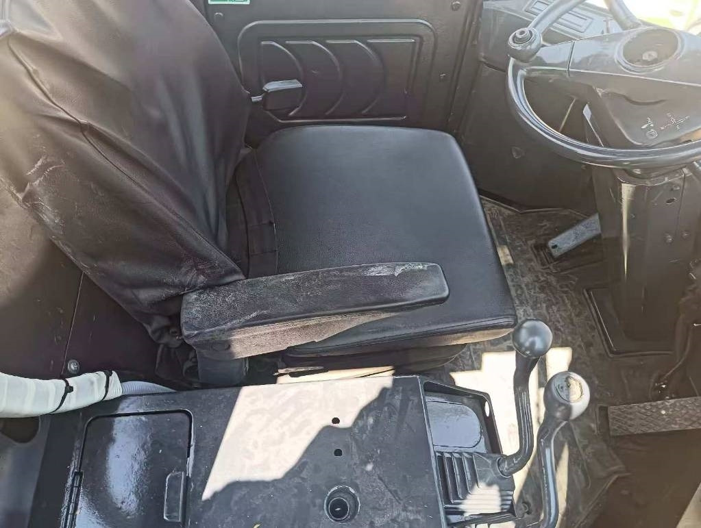 Komatsu WA 470-3 - Pala gommata: foto 2 Komatsu WA 470-3 - Pala gommata: foto 2