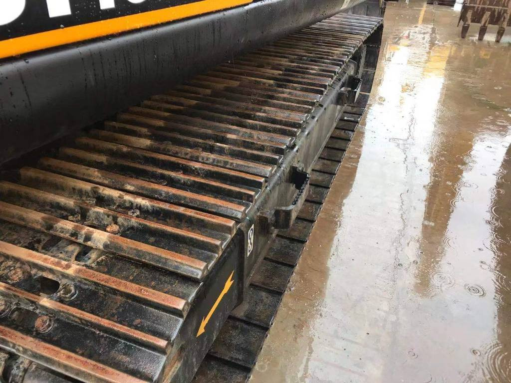 Escavatore cingolato Sany SY 135 C: foto 10
