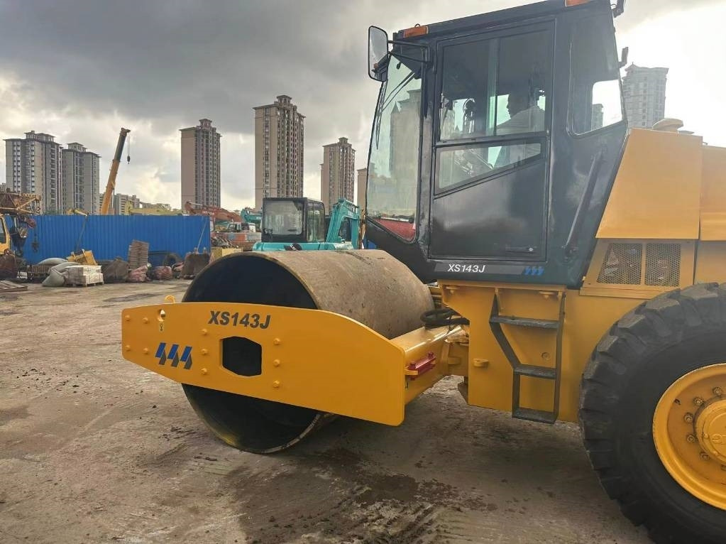 XCMG XS 143 - Rullo compattatore/ Rullo compressore: foto 3 XCMG XS 143 - Rullo compattatore/ Rullo compressore: foto 3