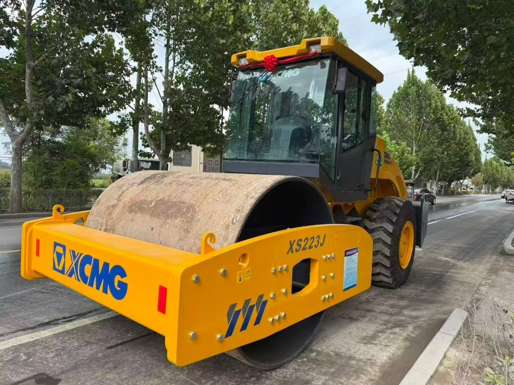 XCMG XS 223 J - Rullo compattatore/ Rullo compressore: foto 1 XCMG XS 223 J - Rullo compattatore/ Rullo compressore: foto 1