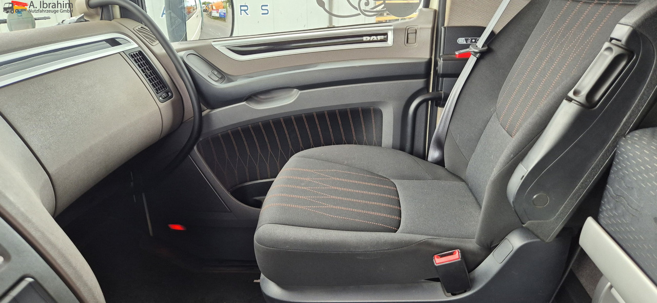 Daf XF 450 FAR Edscha Liftachse auch als Komplettzug !! - Camion centinato: foto 2 Daf XF 450 FAR Edscha Liftachse auch als Komplettzug !! - Camion centinato: foto 2