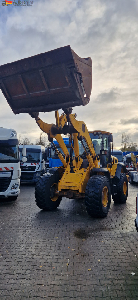 JCB 436Z Hochkippschaufel Wandler neu, Ölpumpe neu - Pala gommata: foto 1 JCB 436Z Hochkippschaufel Wandler neu, Ölpumpe neu - Pala gommata: foto 1