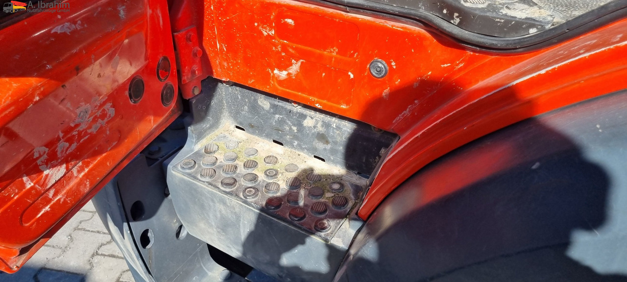 Mercedes-Benz 1722 Dachdeckerkran Cormach 30000  TECH, - Camion con gru, Autocarro con pianale/ Cassone fisso: foto 5 Mercedes-Benz 1722 Dachdeckerkran Cormach 30000  TECH, - Camion con gru, Autocarro con pianale/ Cassone fisso: foto 5